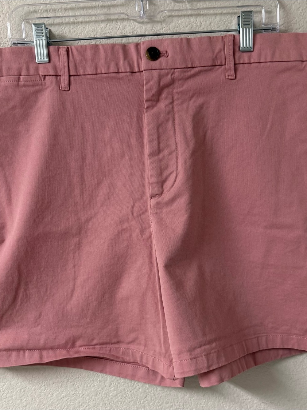 Gap Men's Rose Pink Flat-Front Cotton Shorts